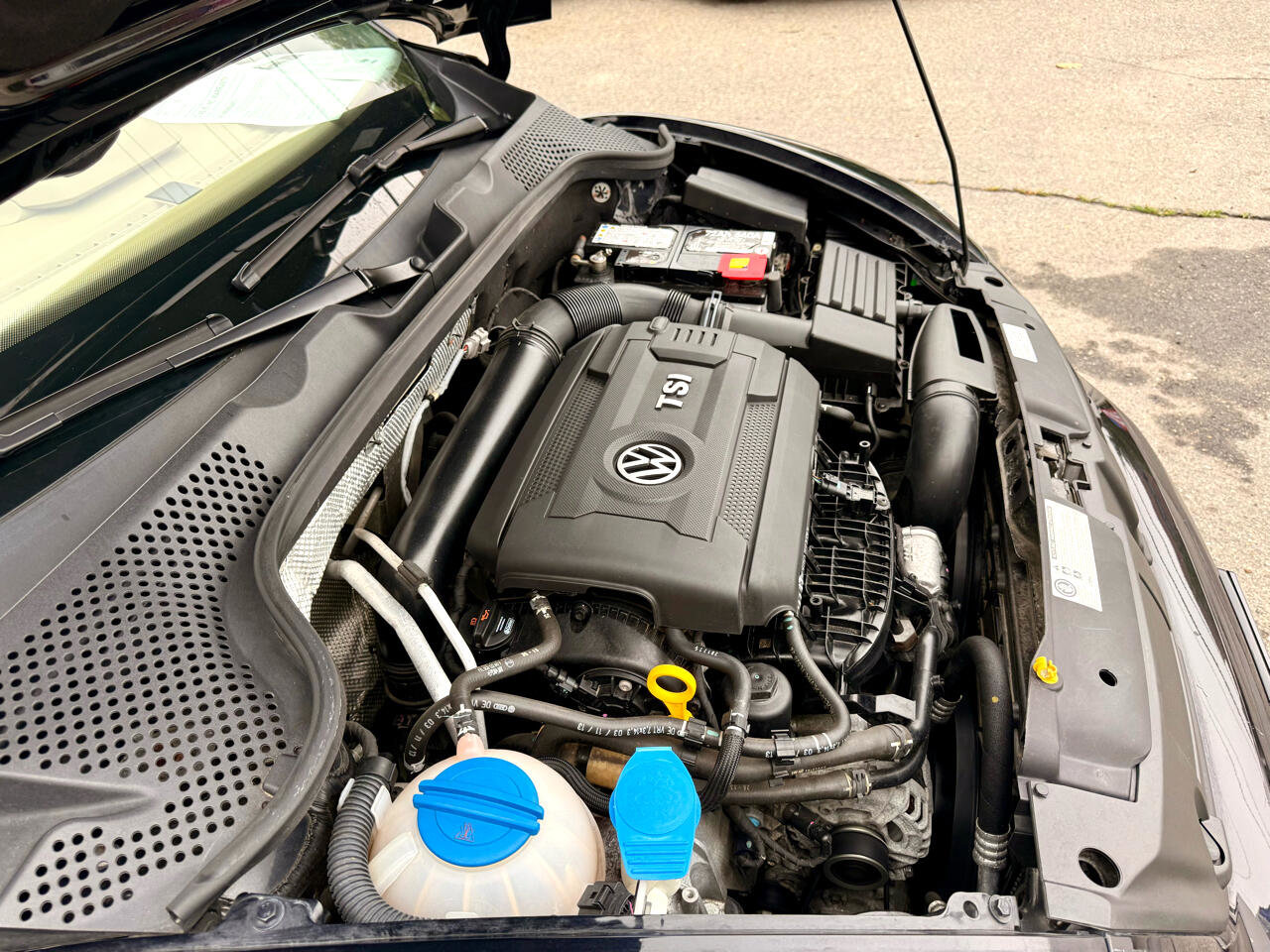 Used 2014 Volkswagen Beetle R-Line image 23