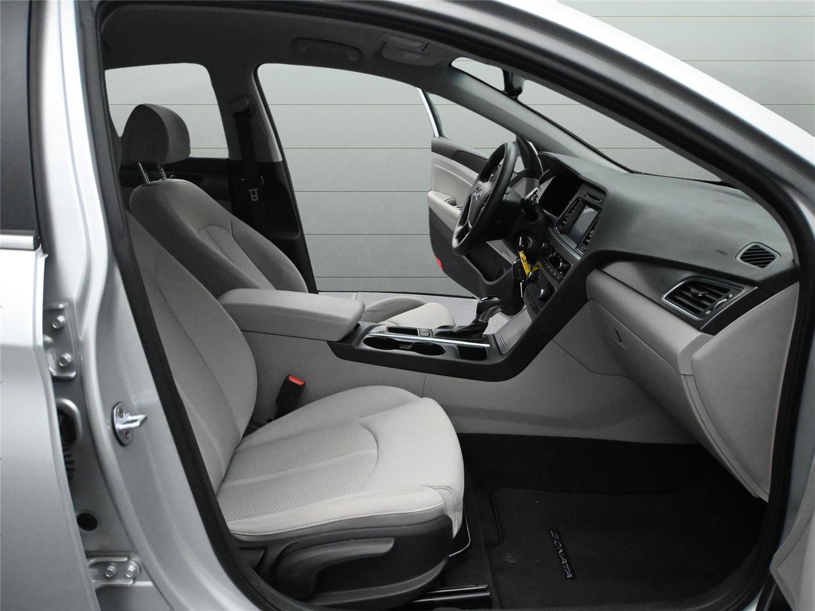 Used 2017 Hyundai Sonata Sport image 17