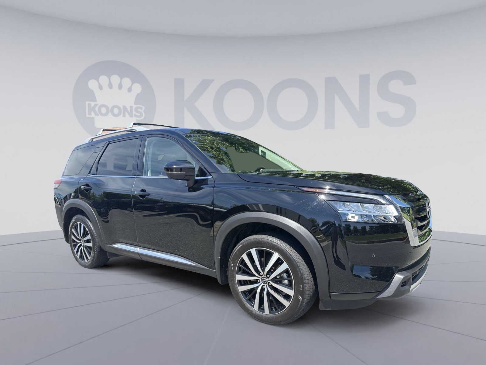 Used 2024 Nissan Pathfinder Platinum w/ Cargo Package AWD/4WD image 10
