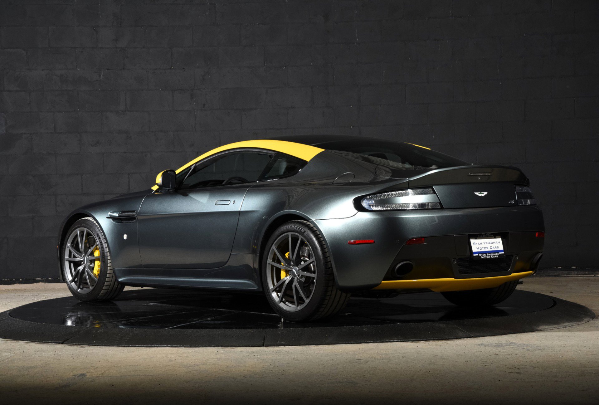 Used 2016 Aston Martin V8 Vantage GT RWD image 10