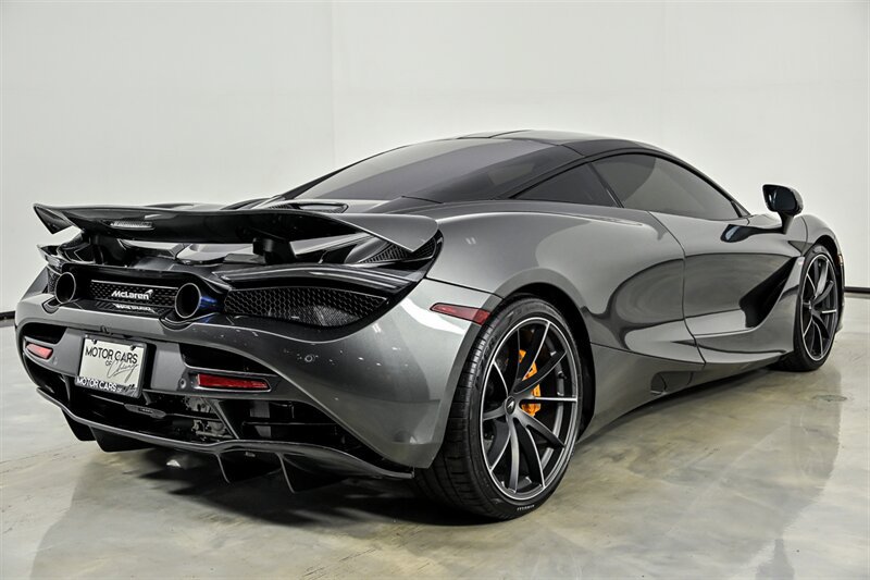 Used 2019 McLaren 720S RWD image 11