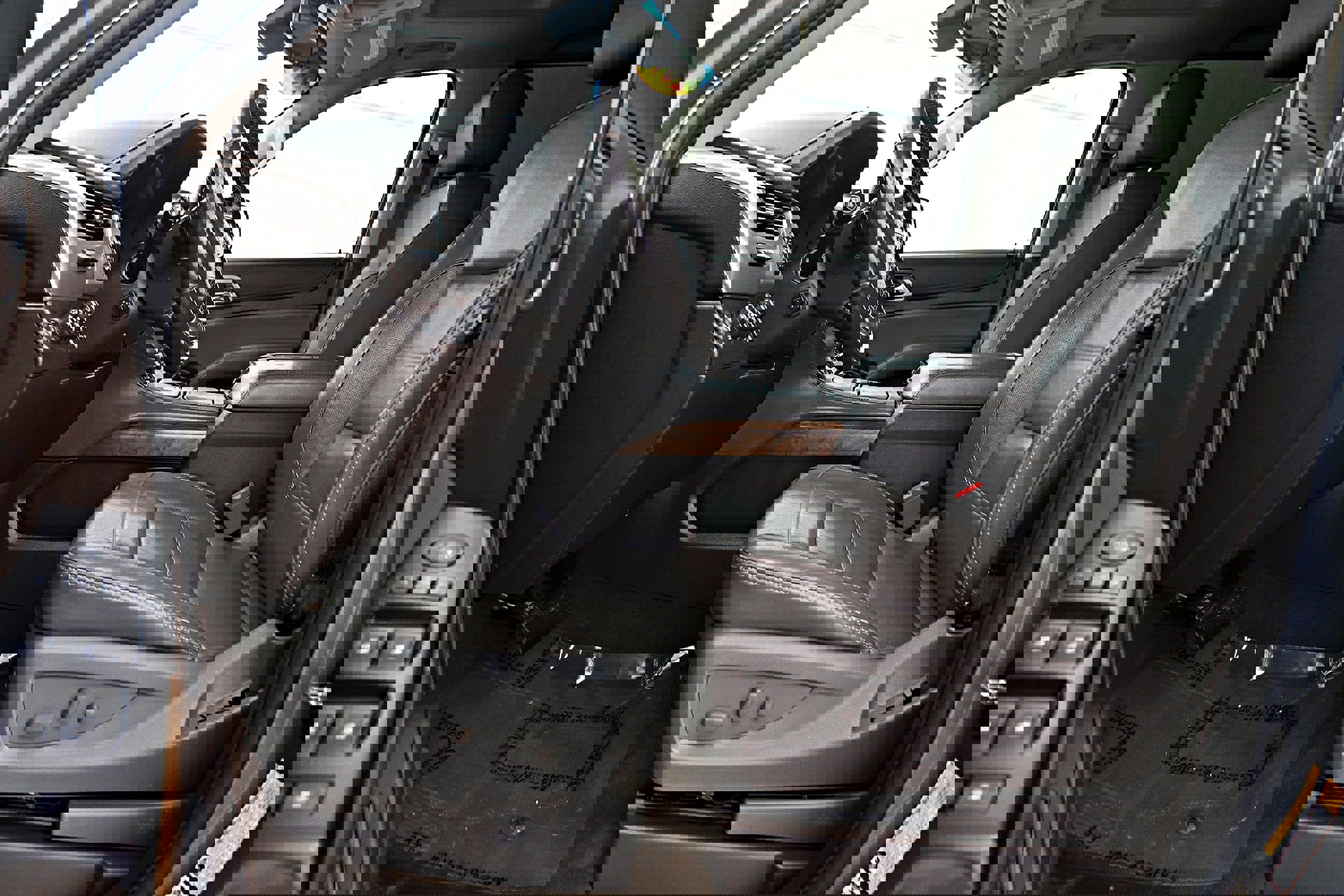 Used 2018 GMC Yukon XL Denali w/ Denali Ultimate Package image 4