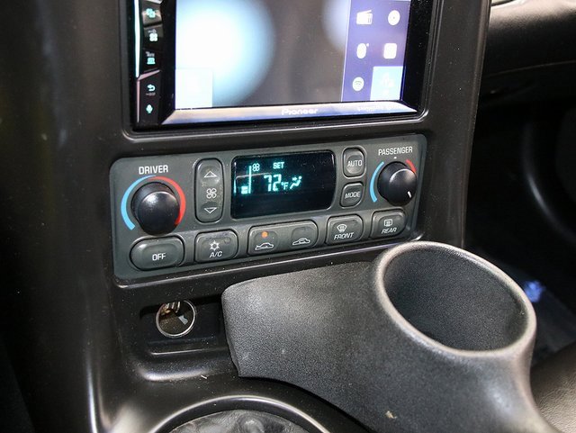 Used 1999 Chevrolet Corvette Convertible w/ Memory Pkg image 18