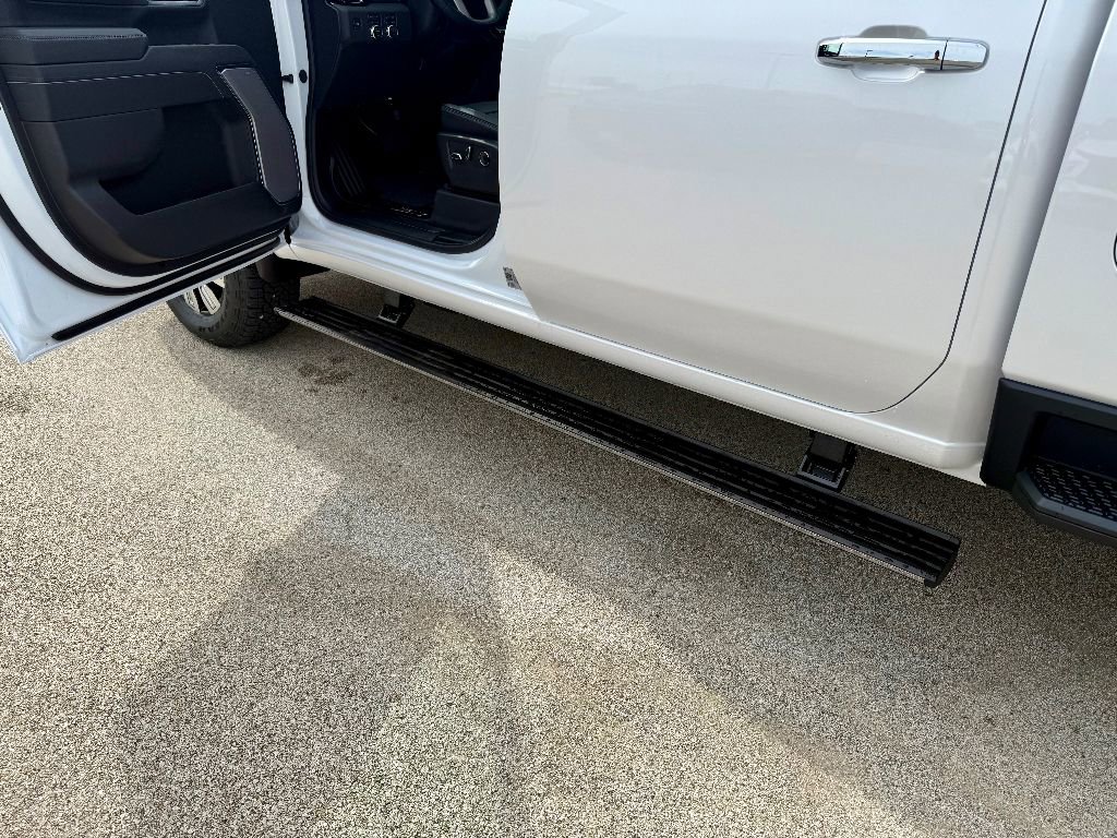 New 2025 GMC Sierra 3500 Denali w/ Denali Reserve Package image 11