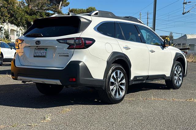 Used 2023 Subaru Outback Touring XT AWD/4WD image 3