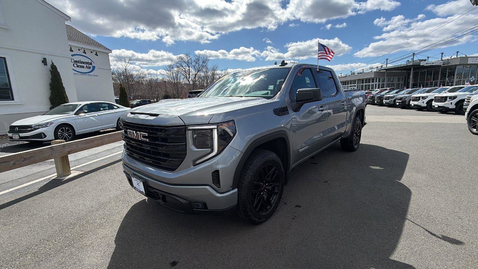 Used 2023 GMC Sierra 1500 Elevation image 3