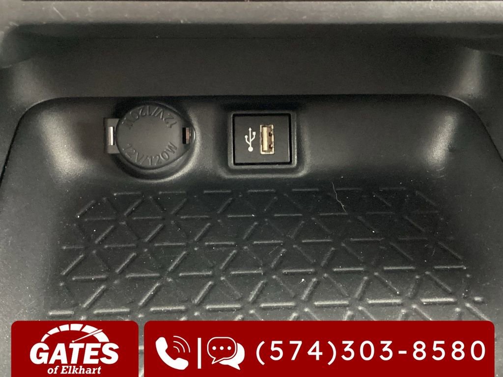 Used 2025 Toyota RAV4 XLE AWD/4WD image 21