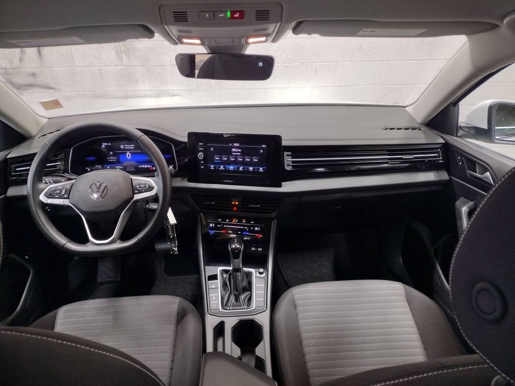 Used 2025 Volkswagen Jetta S image 33