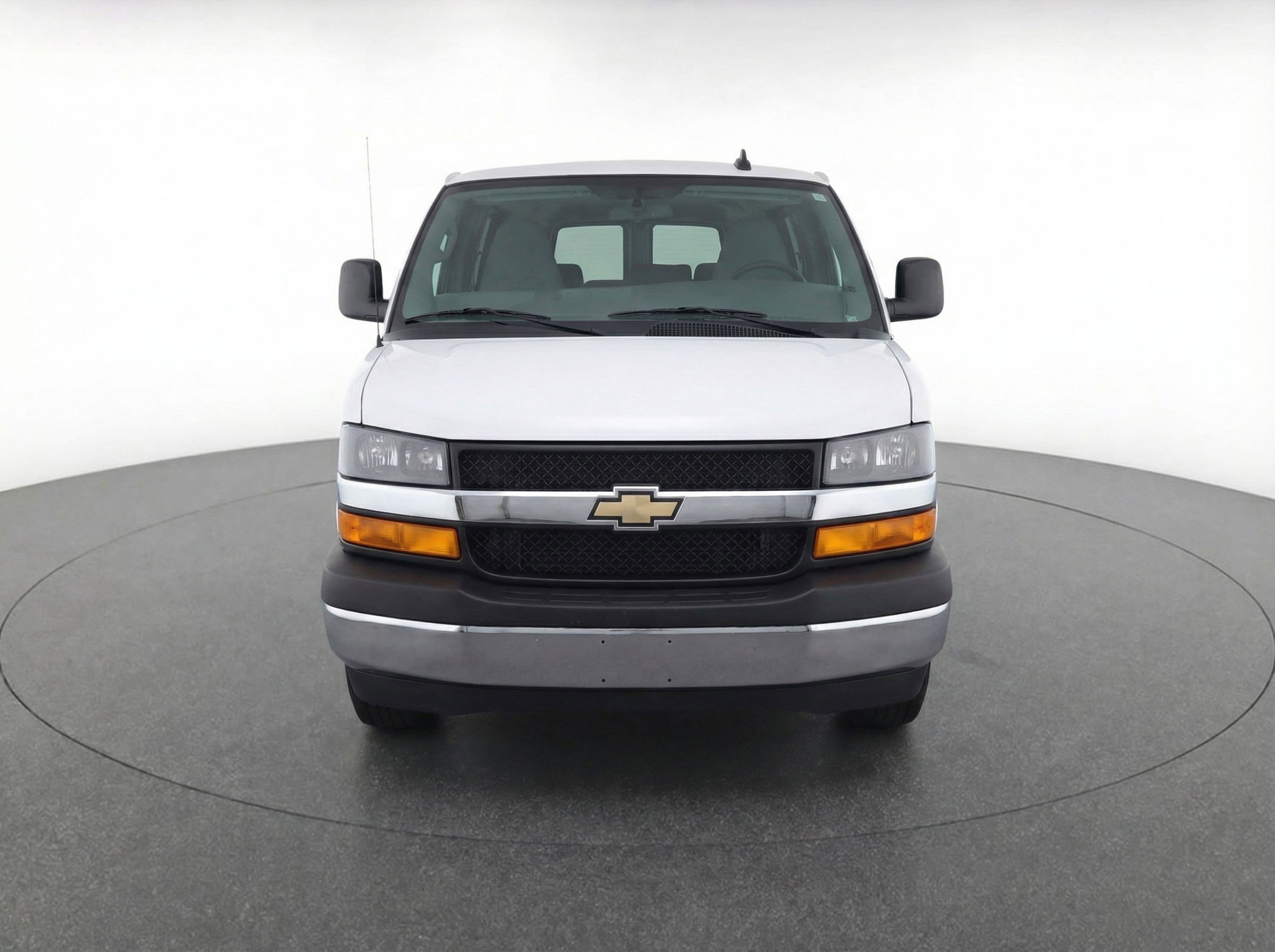 Used 2025 Chevrolet Express 3500 LT w/ LT Preferred Equipment Group image 2