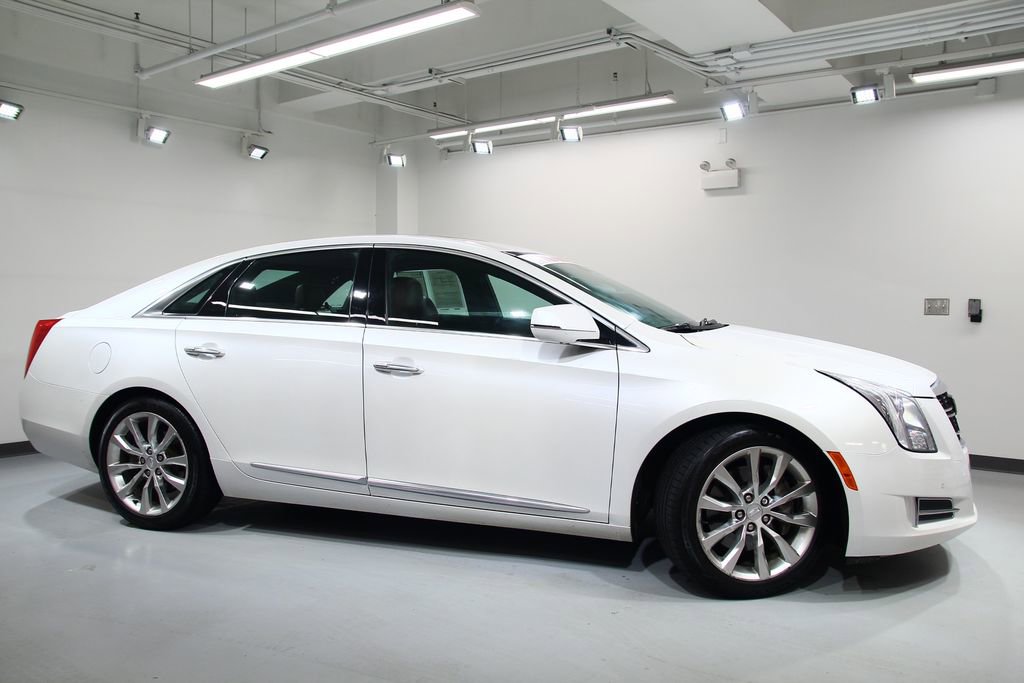 Used 2016 Cadillac XTS Luxury w/ Driver Awareness Package image 9