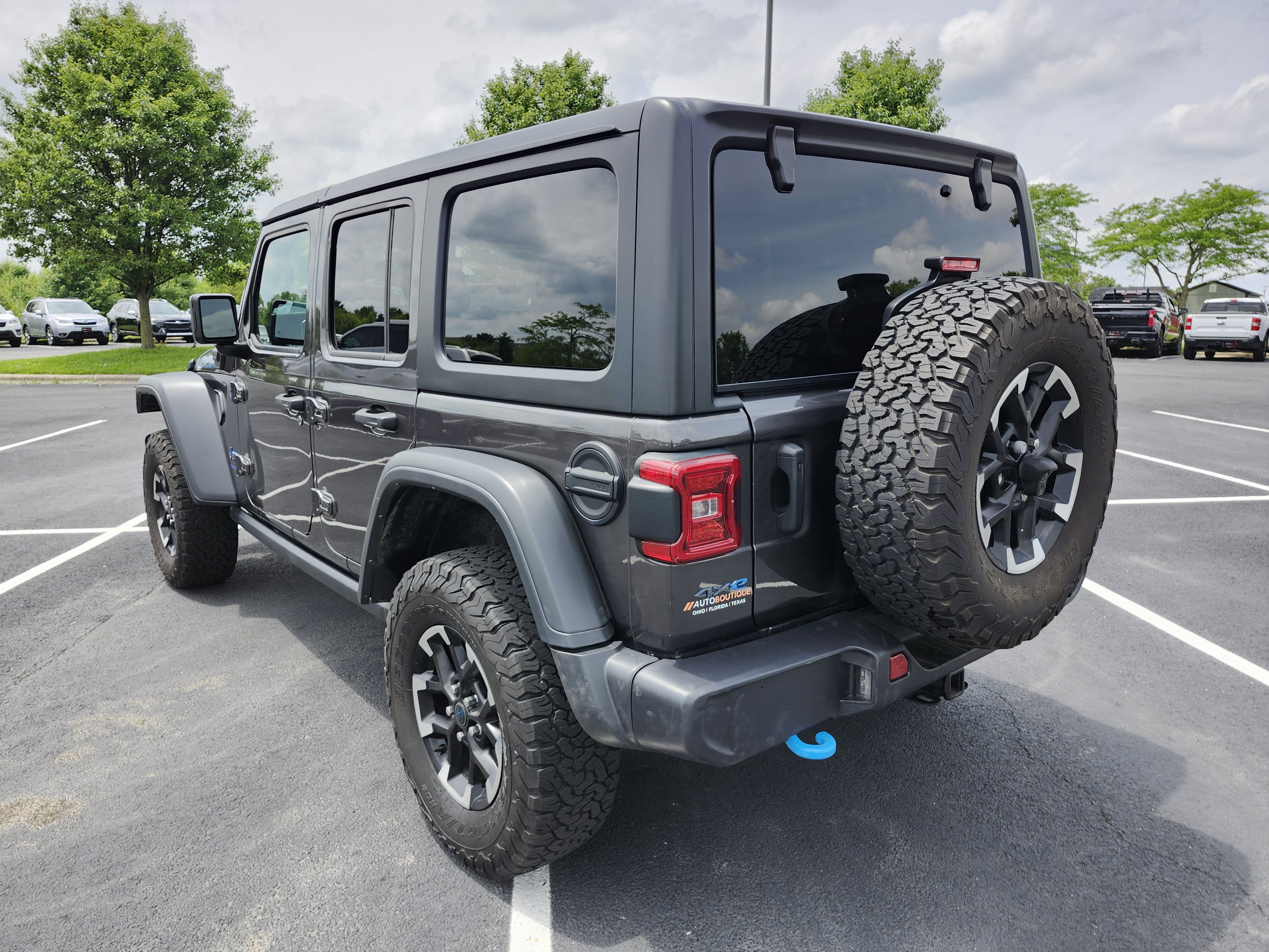 Used 2024 Jeep Wrangler Unlimited Rubicon 4xe w/ Convenience Group AWD/4WD image 16