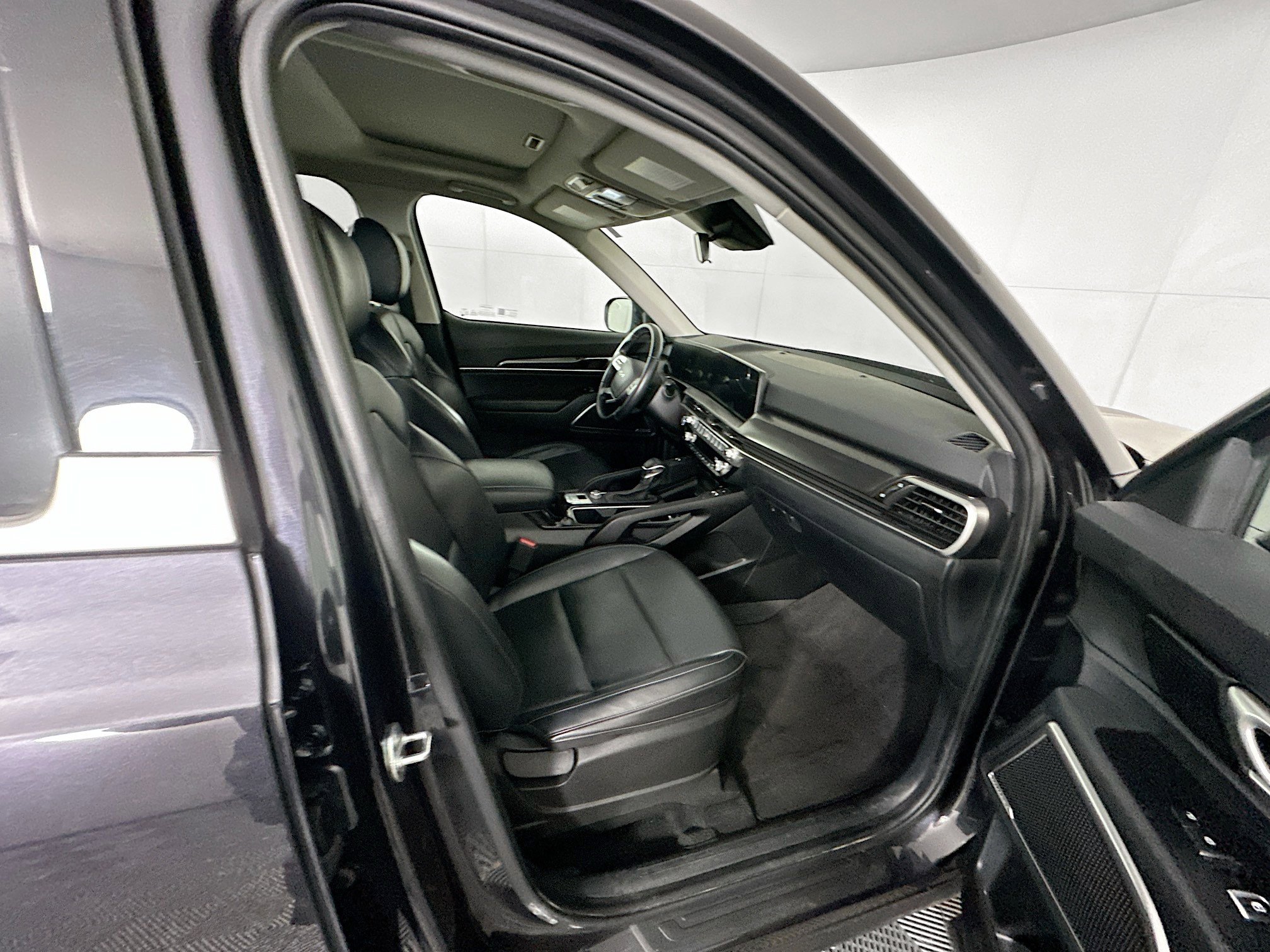 Used 2025 Kia Telluride S image 34