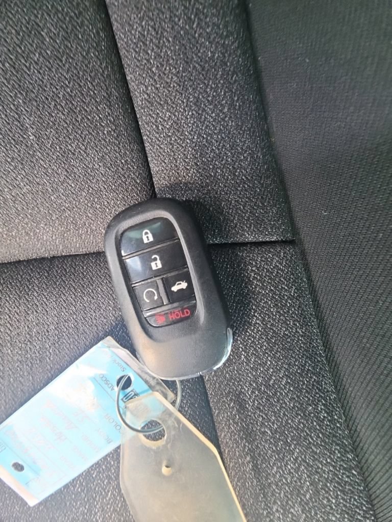 Used 2025 Honda Accord SE image 32
