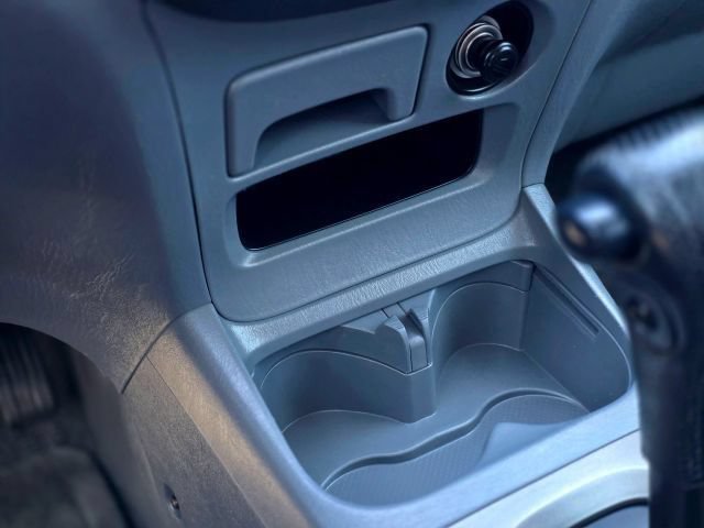 Used 2003 Toyota RAV4 2WD image 23