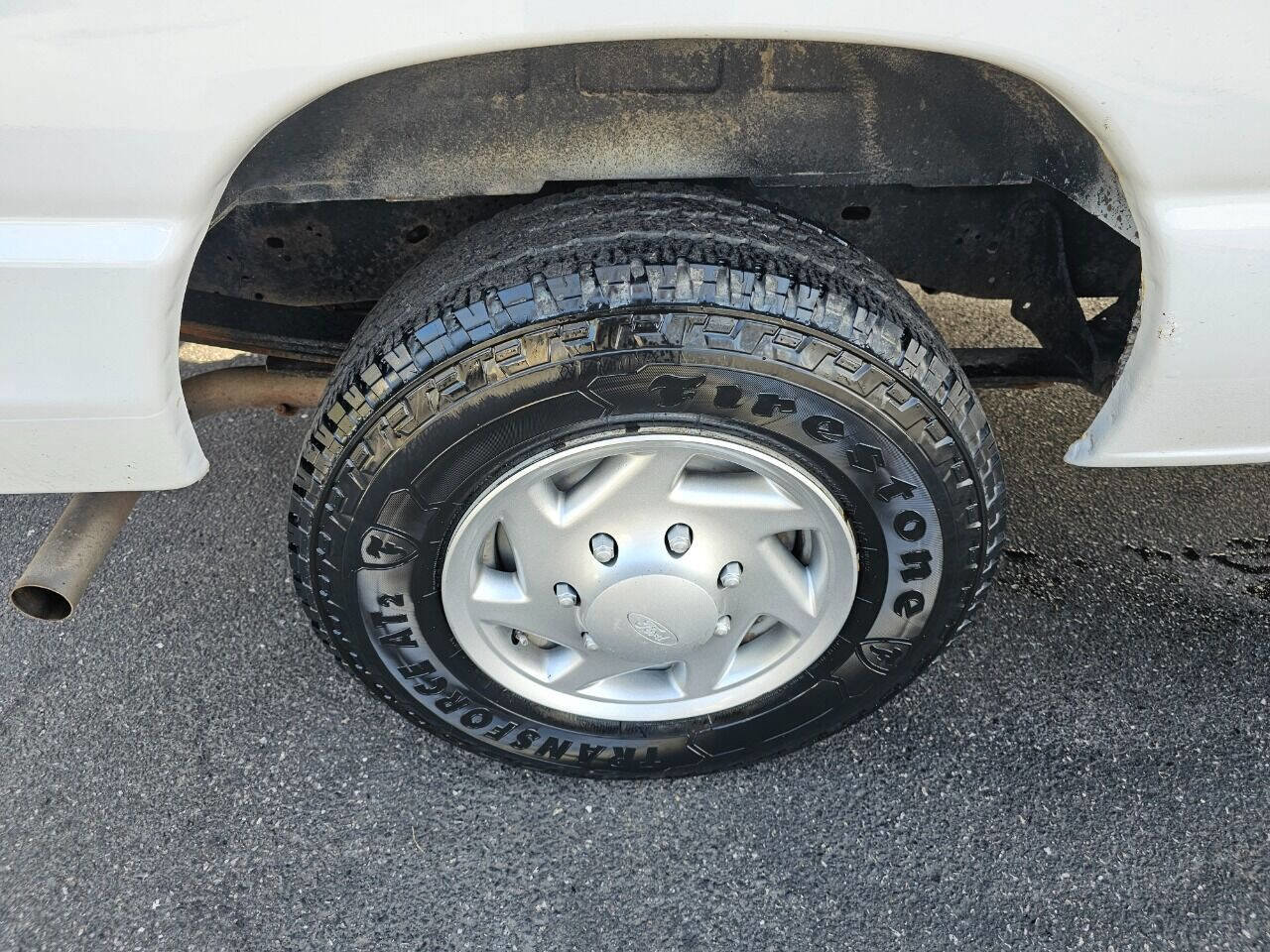 Used 2014 Ford E-250 and Econoline 250 E 250 3dr Cargo Van w/ Commercial Cargo Van Package image 11