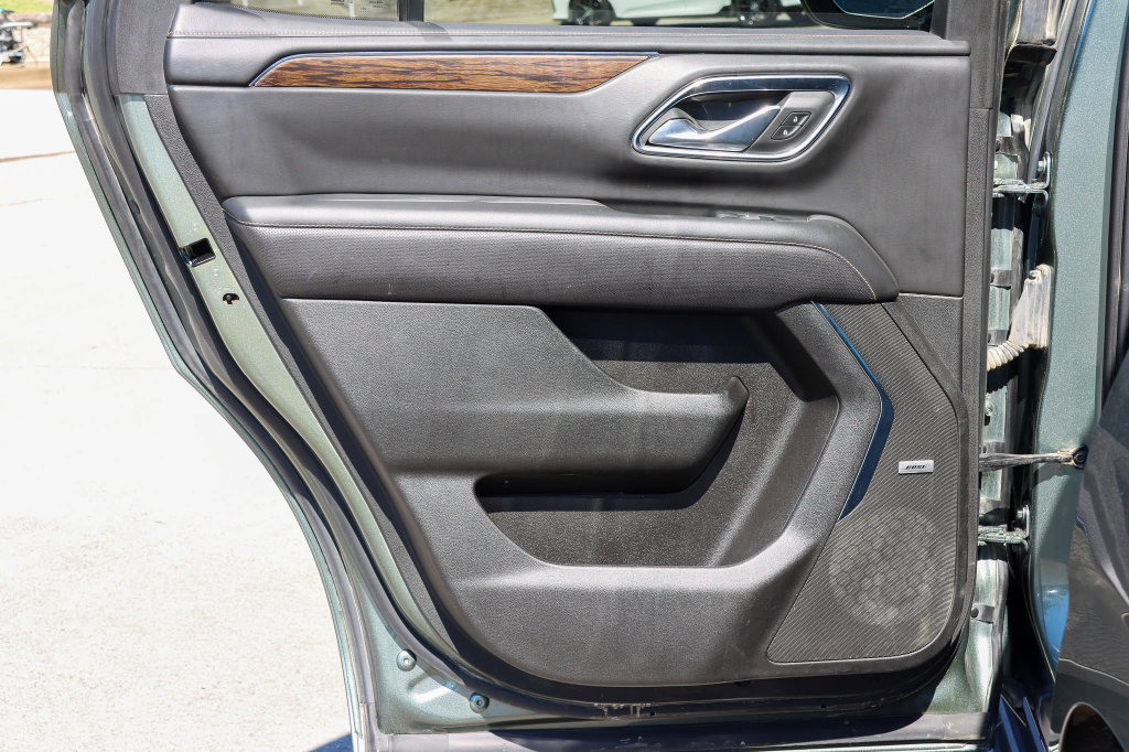 Used 2023 Chevrolet Tahoe Premier AWD/4WD image 14
