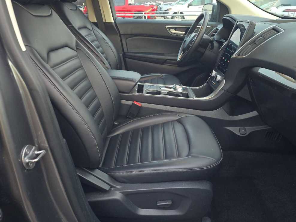Used 2024 Ford Edge SEL w/ Convenience Package image 11