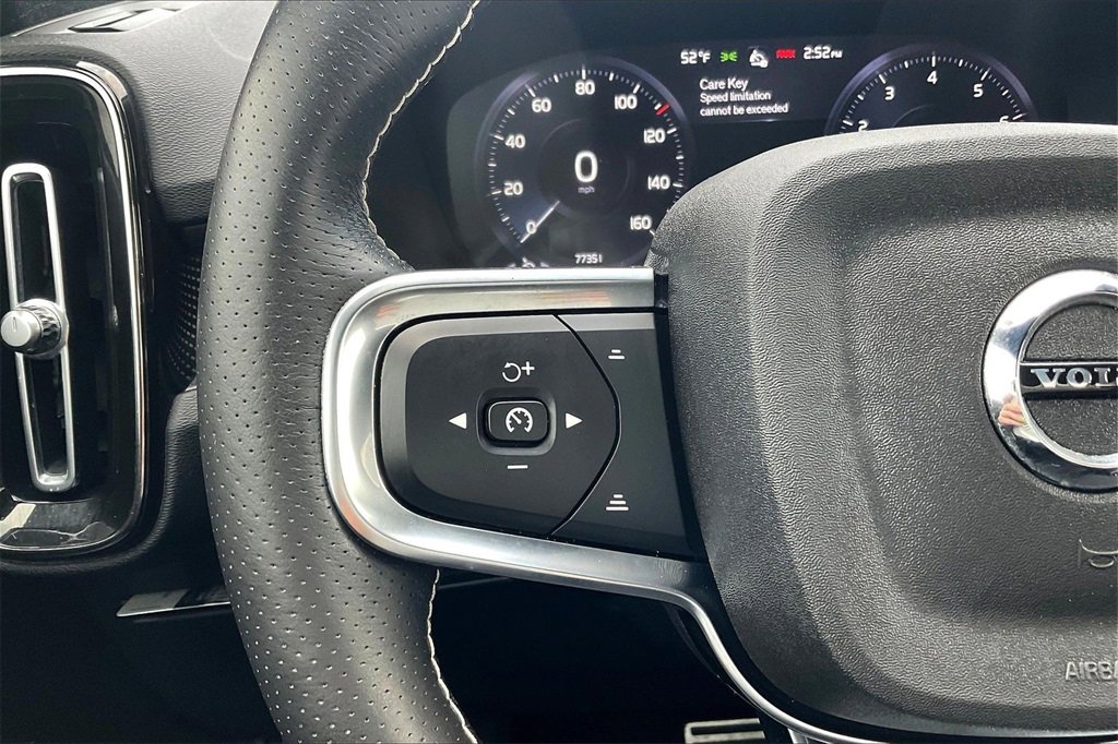 Used 2021 Volvo XC40 T5 R-Design w/ Climate Package image 18