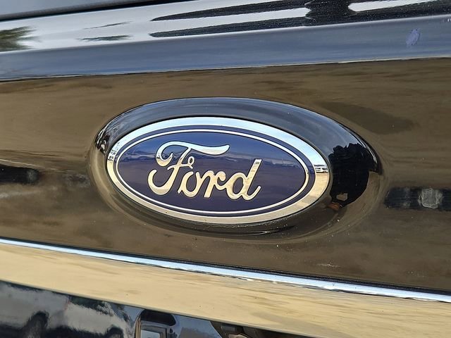 Used 2019 Ford Edge Titanium image 31