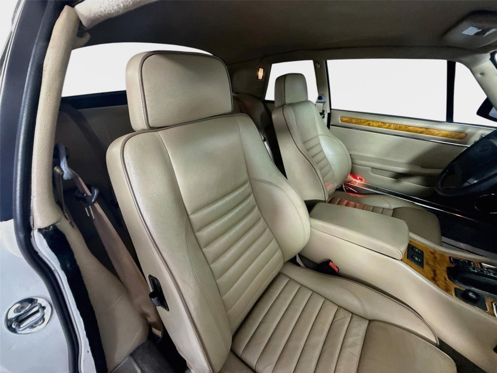 Used 1991 Jaguar XJS V12 Coupe RWD image 22