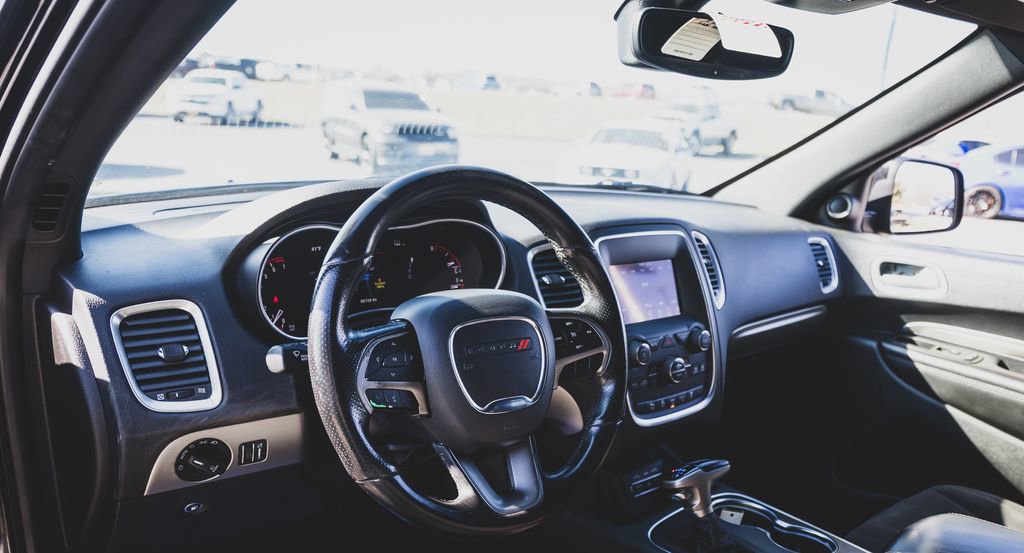 Used 2019 Dodge Durango SXT image 17