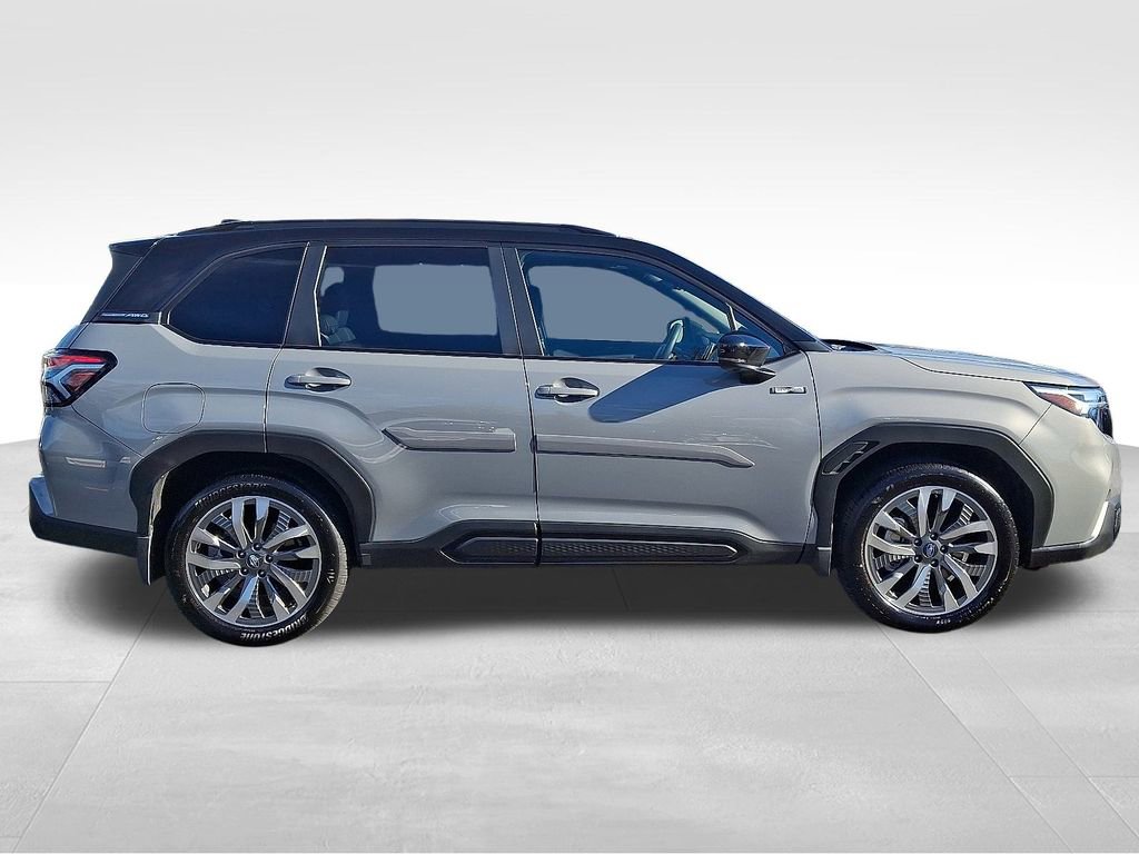 Used 2025 Subaru Forester Touring image 7