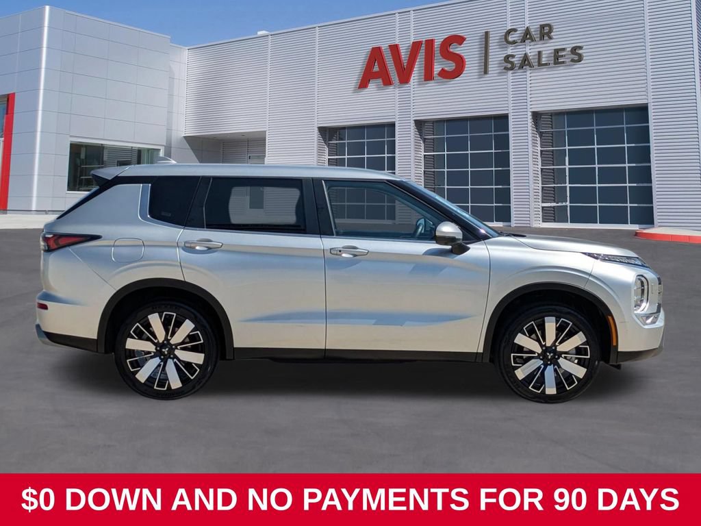 Used 2025 Mitsubishi Outlander SE AWD/4WD image 5