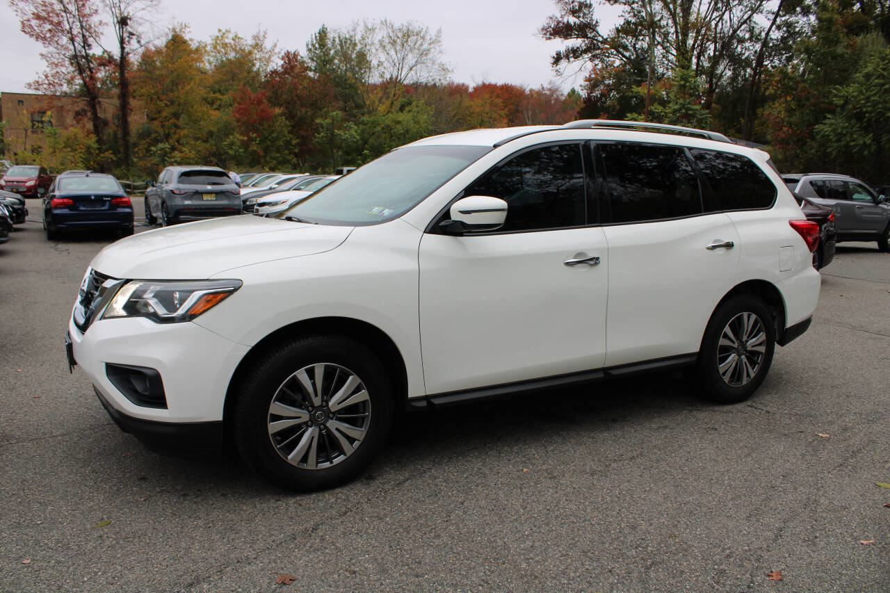 Used 2018 Nissan Pathfinder SV image 13
