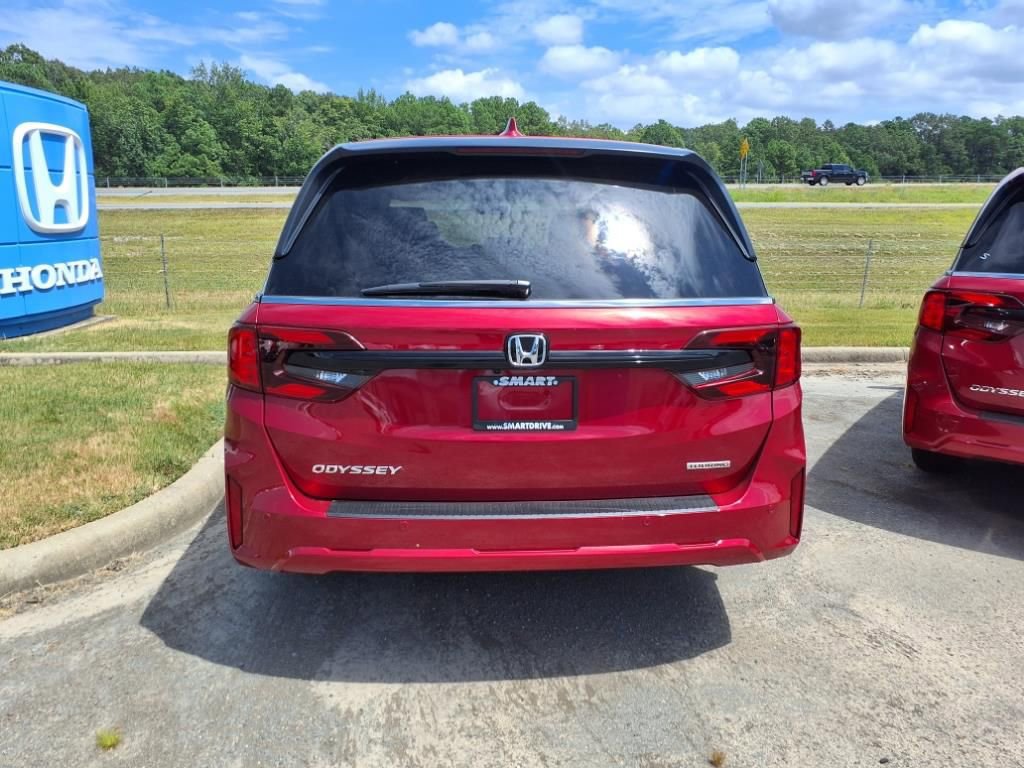 New 2026 Honda Odyssey Touring image 4