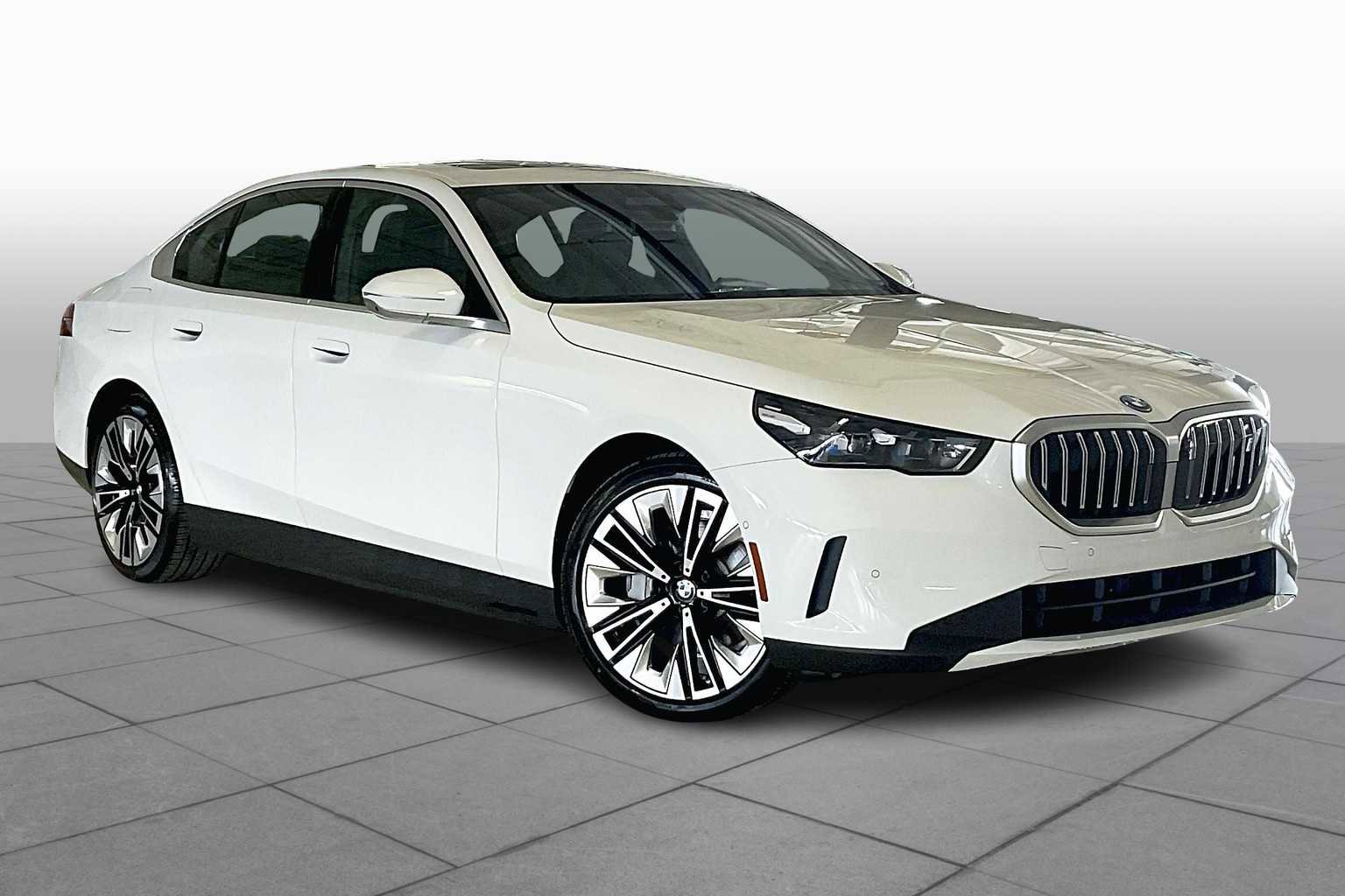 Used 2026 BMW i5 eDrive40 RWD image 2
