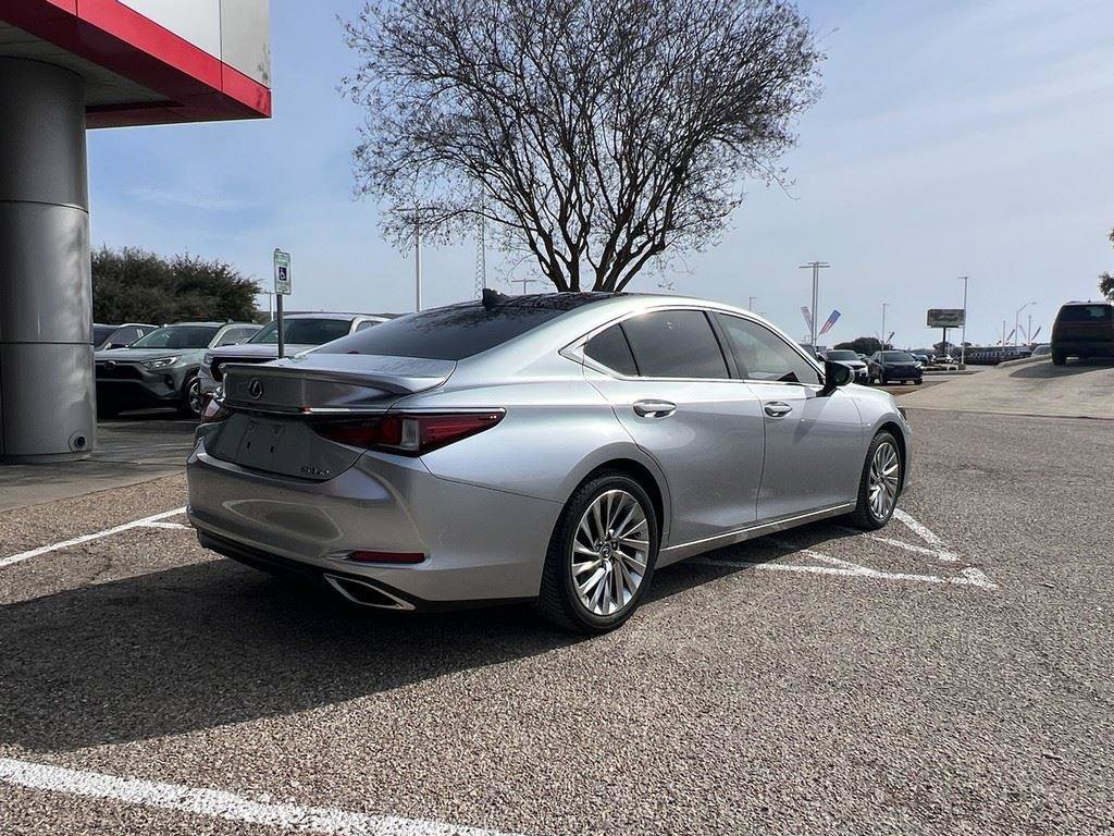 Used 2022 Lexus ES 350 Ultra Luxury image 5