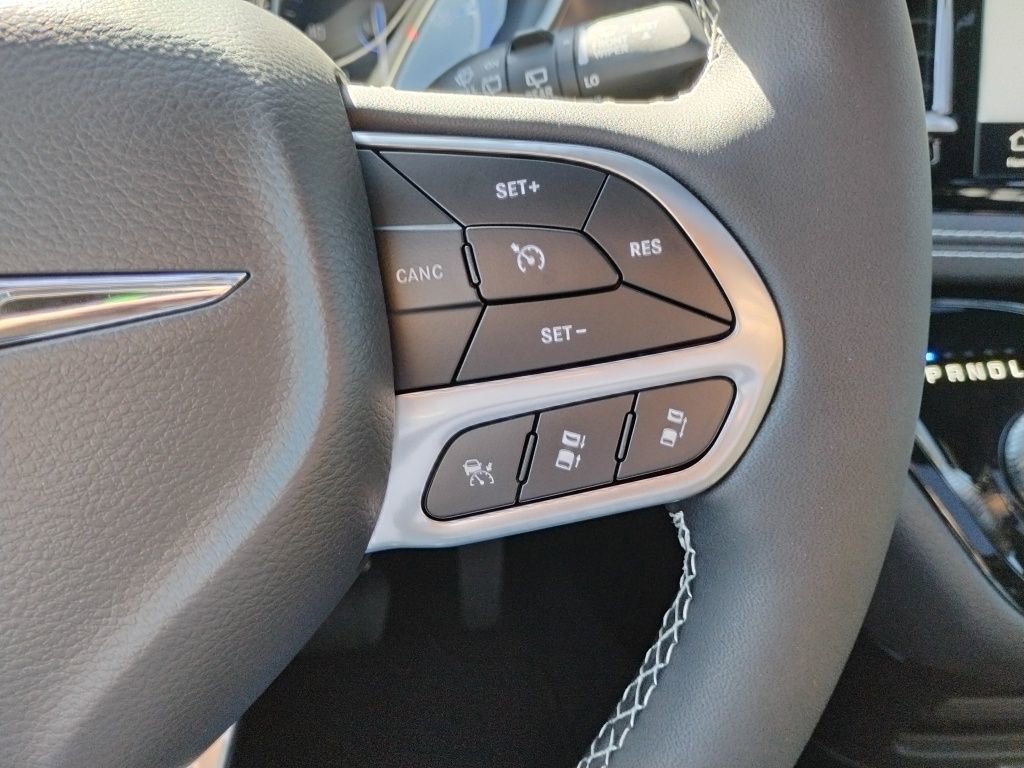 New 2026 Chrysler Pacifica Select image 39