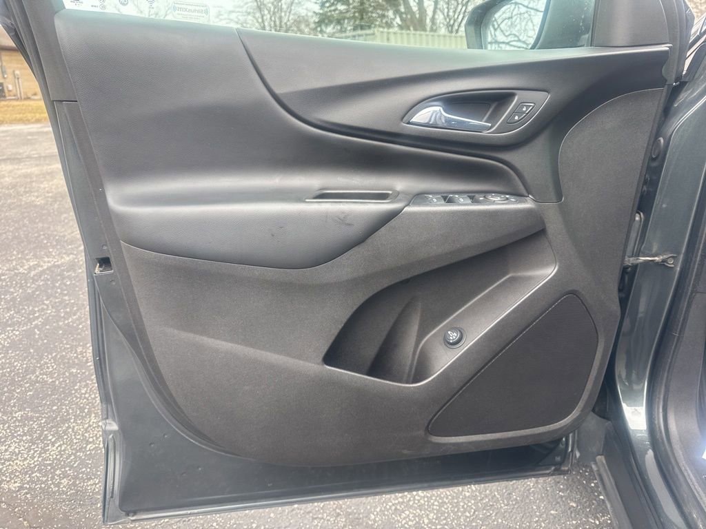 Used 2019 Chevrolet Equinox LT image 16