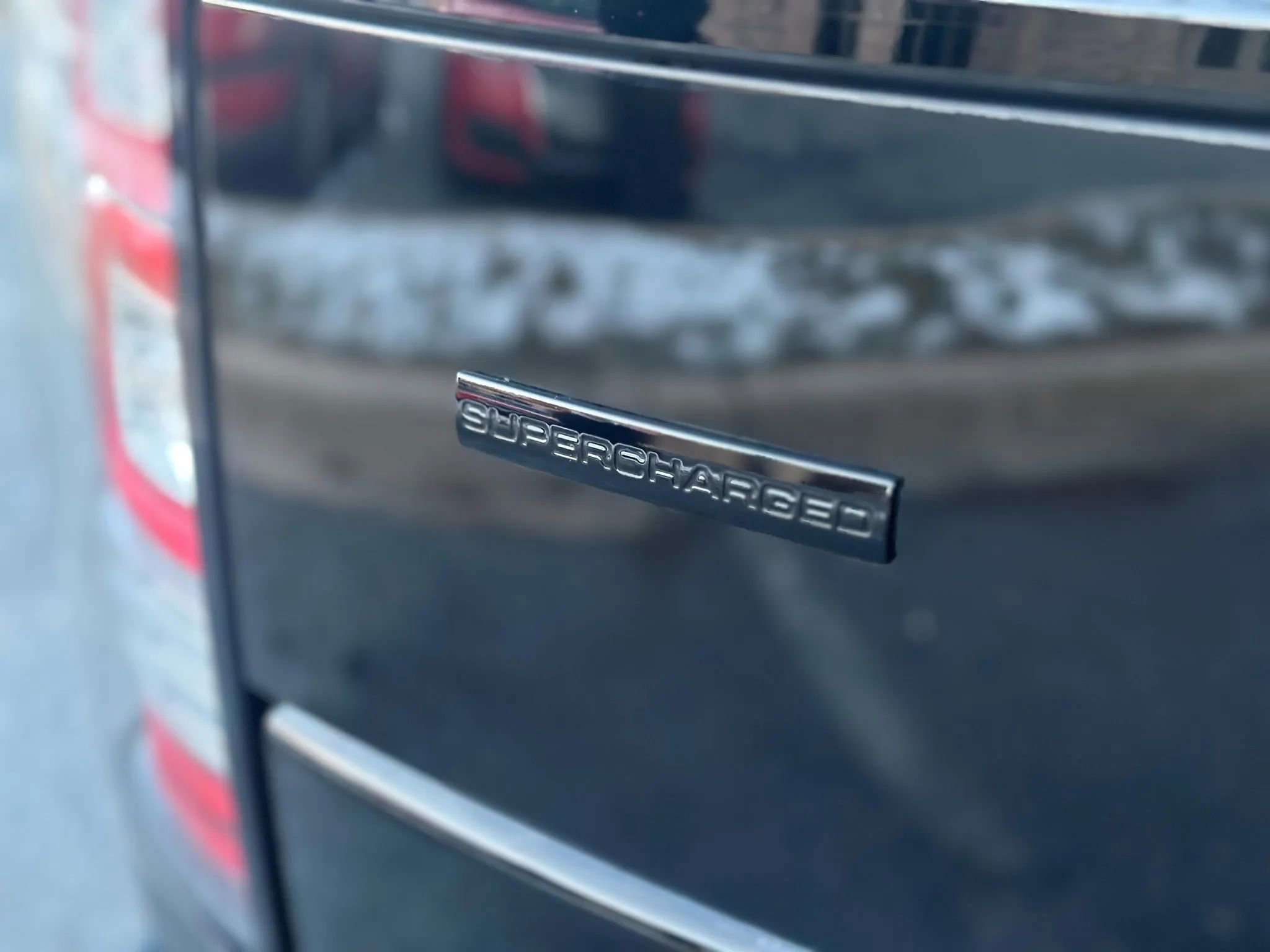 Used 2015 Land Rover Range Rover Supercharged image 70