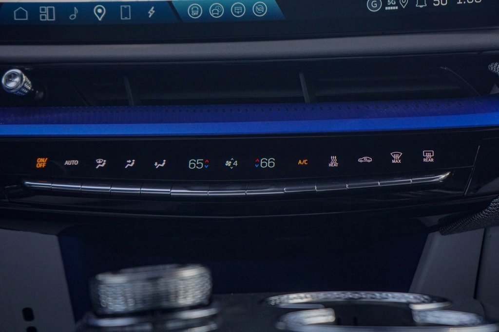 New 2026 Cadillac Optiq Sport 2 image 22