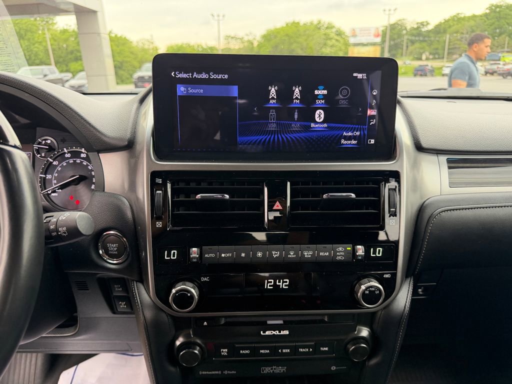 Used 2023 Lexus GX 460 Premium AWD/4WD image 17