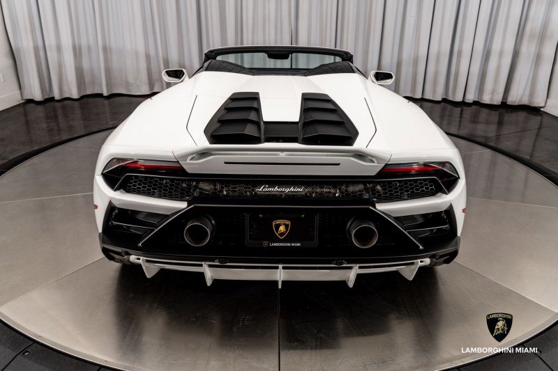 Used 2024 Lamborghini Huracan EVO image 20