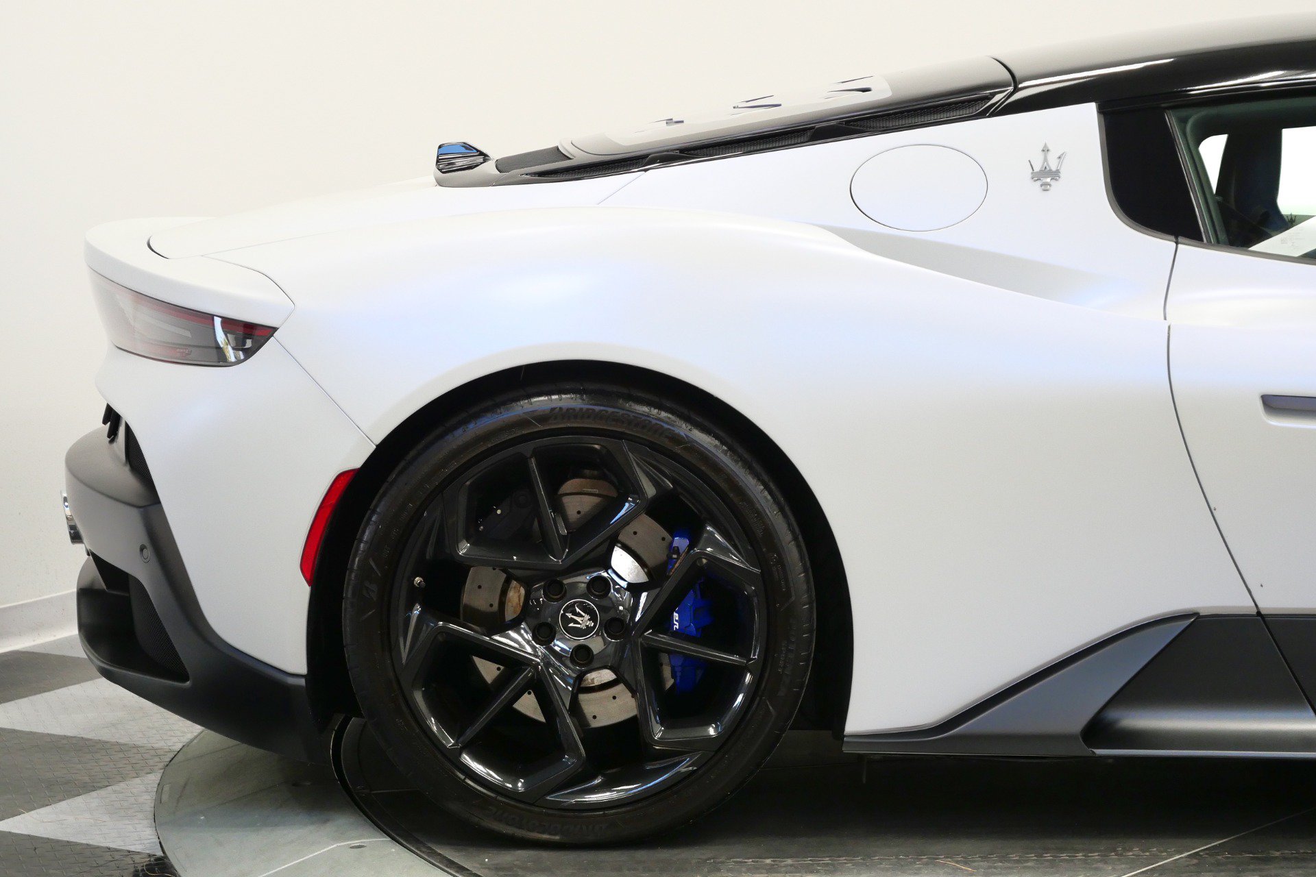 Used 2023 Maserati MC20 Coupe RWD image 46
