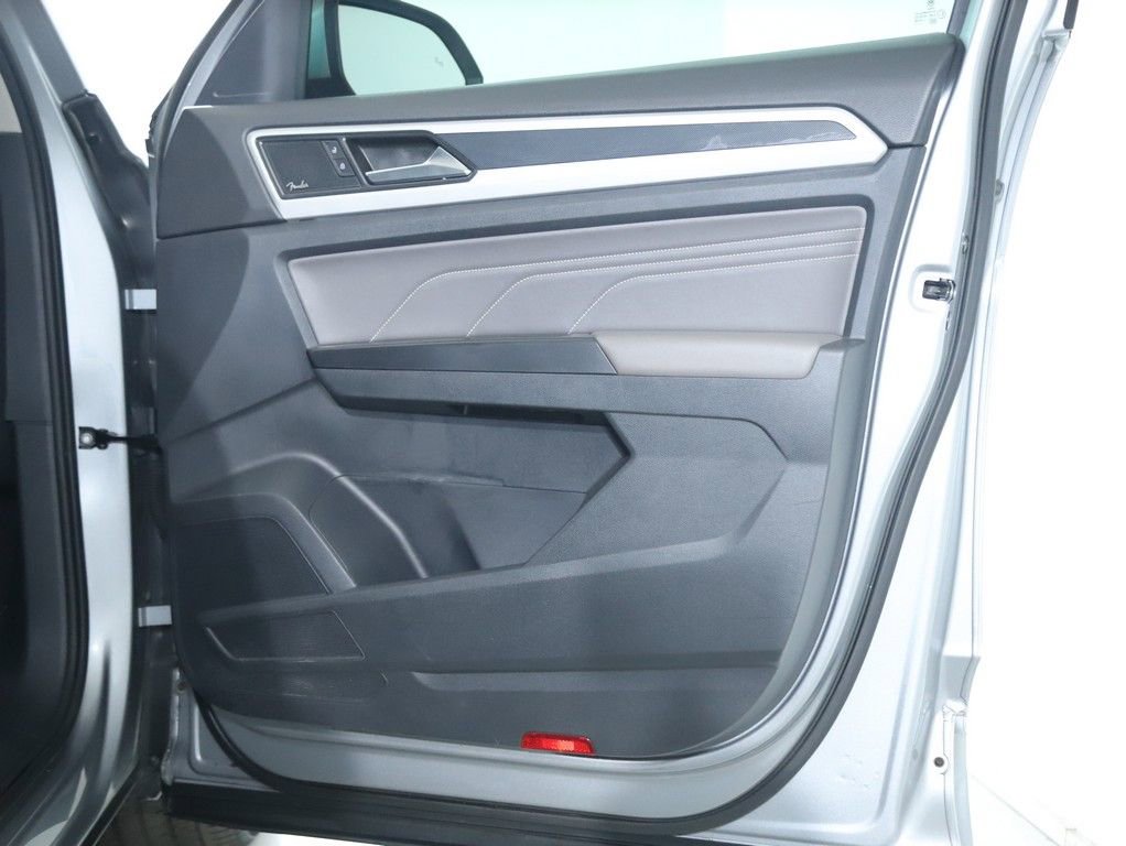 Used 2021 Volkswagen Atlas SEL Premium image 42