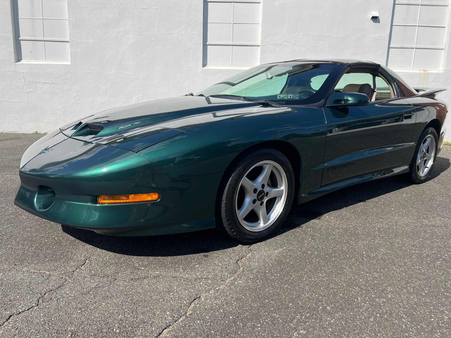 Used 1996 Pontiac Firebird Coupe image 3