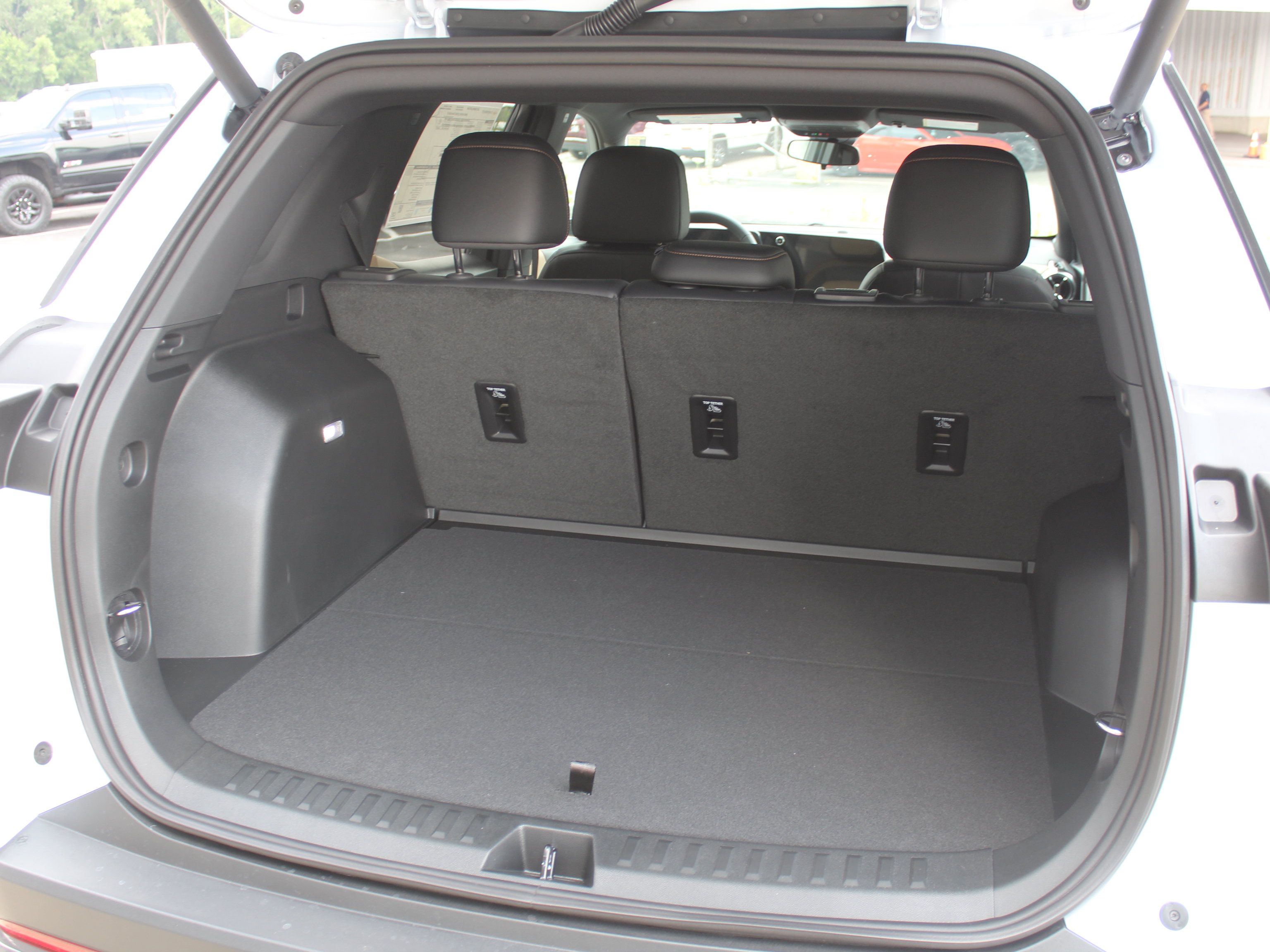 New 2027 Chevrolet Equinox ACTIV AWD/4WD image 17