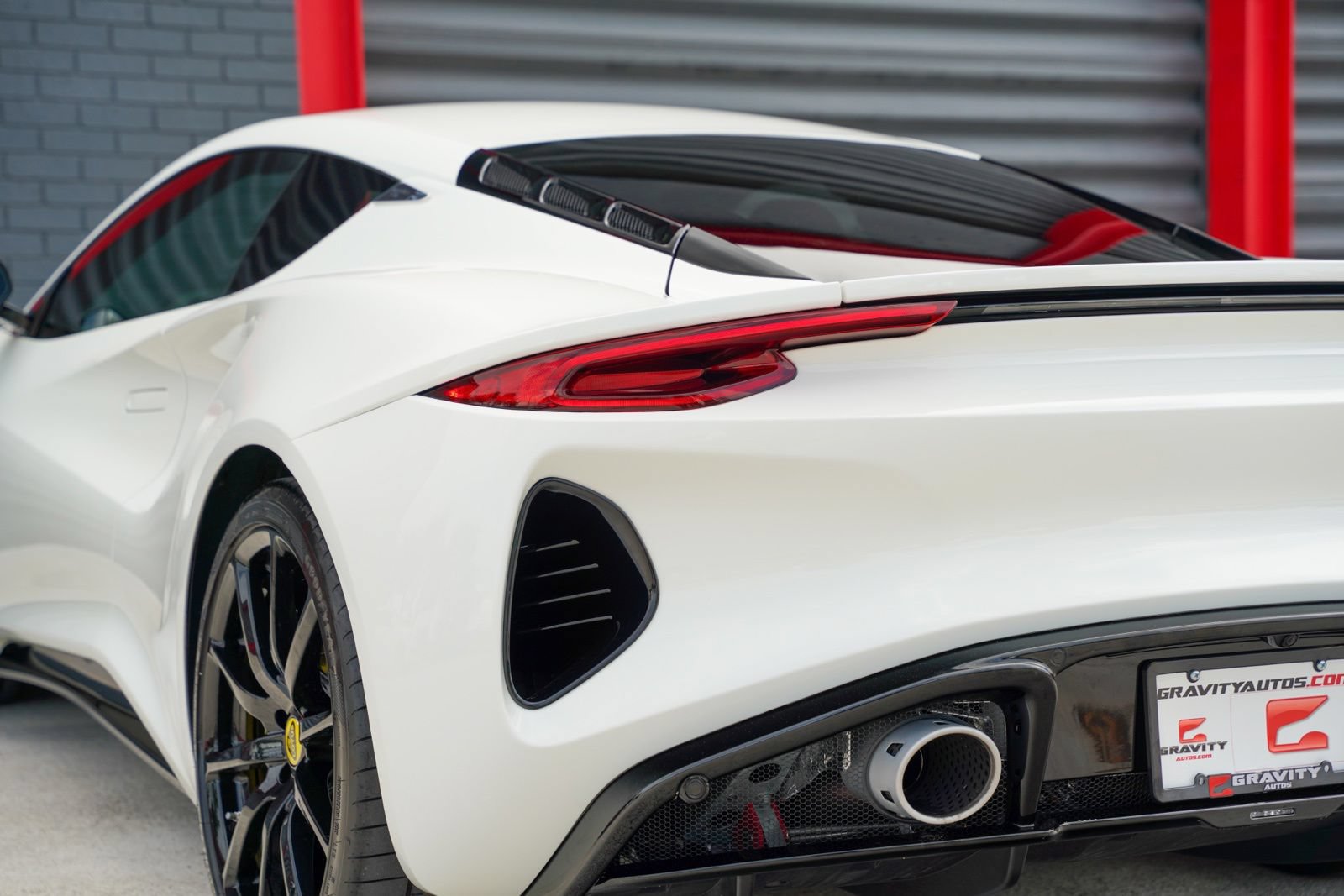 Used 2025 Lotus Emira RWD image 21
