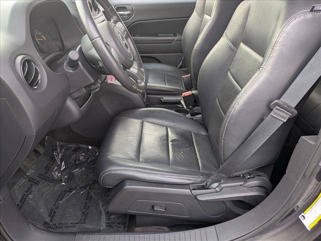 Used 2016 Jeep Patriot High Altitude AWD/4WD image 15