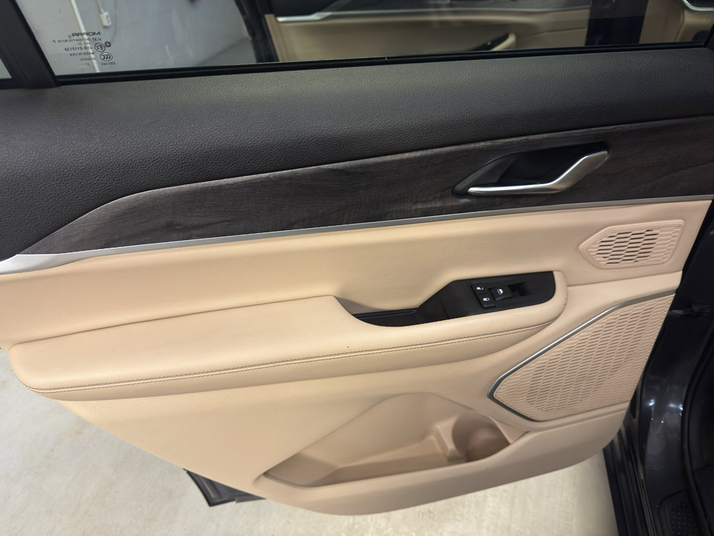 Used 2021 Jeep Grand Cherokee L Limited image 27