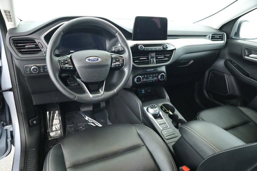 Used 2022 Ford Escape SEL w/ Technology Package image 10
