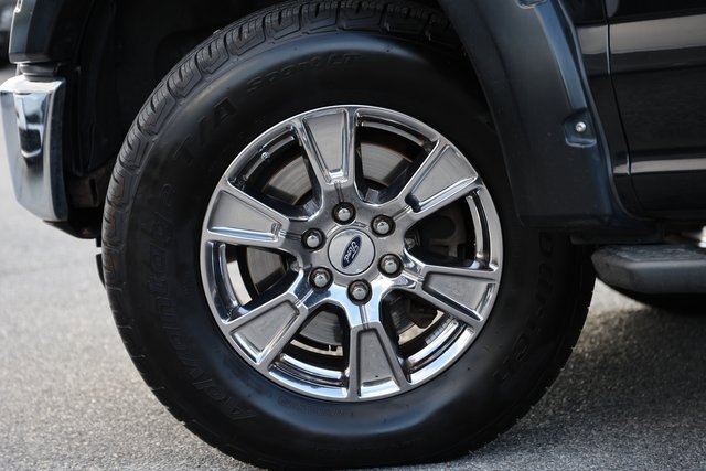 Used 2015 Ford F150 XLT w/ Equipment Group 302A Luxury image 8