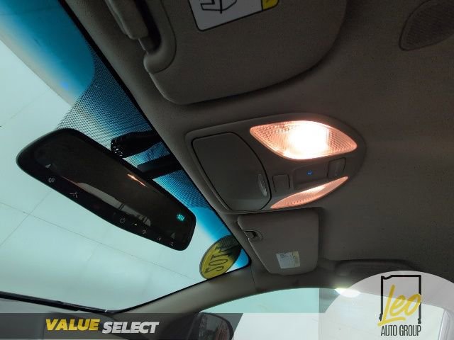 Used 2014 Hyundai Santa Fe GLS image 21