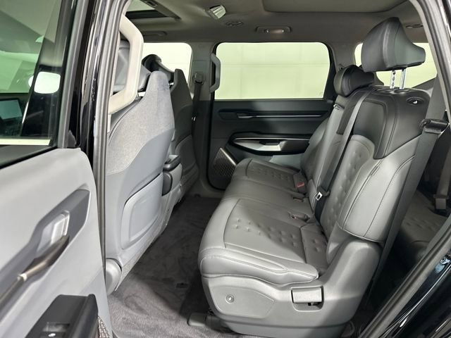 Used 2024 Kia EV9 Wind image 28