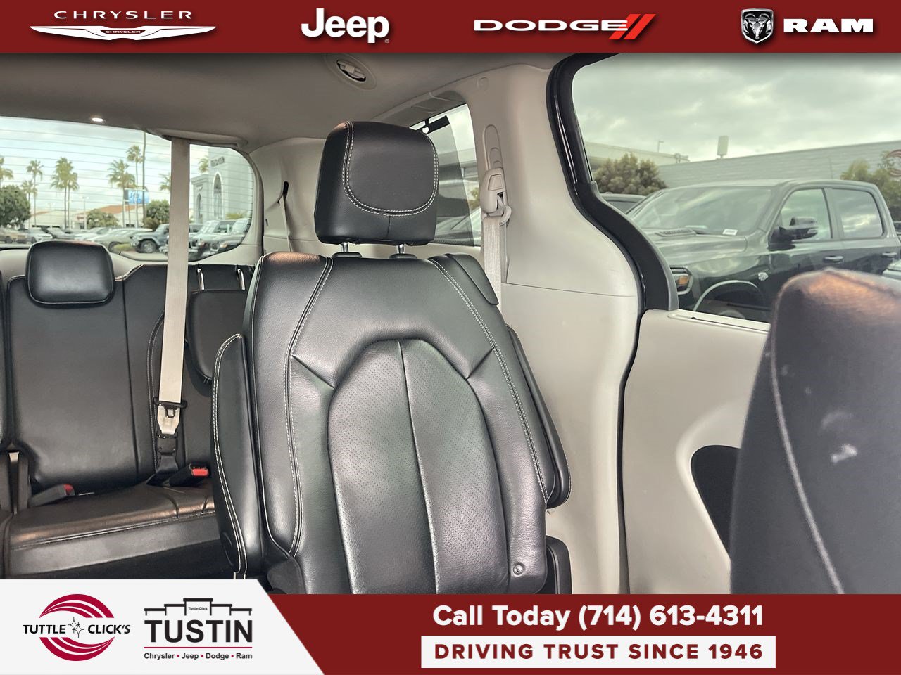 Used 2022 Chrysler Pacifica Touring-L FWD image 7