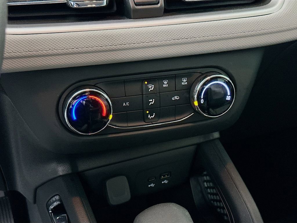 Used 2024 Chevrolet TrailBlazer LS w/ LS Convenience Package image 21